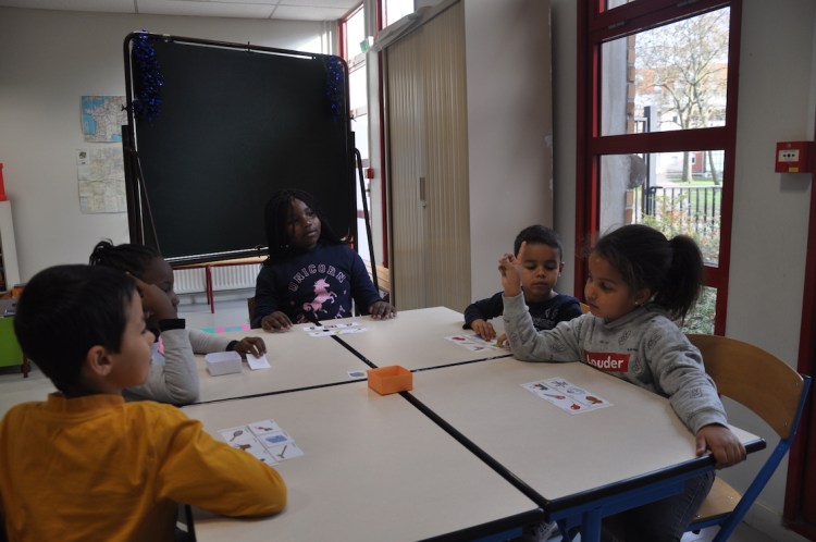 Auprès d'élèves dont e français n'est pa sala langue première