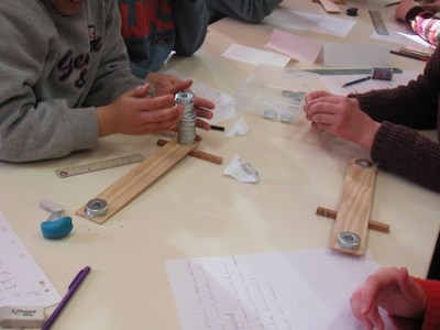 Masse, poids, mobiles, balances…et même mélanges et solutions&nbsp;!